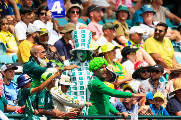 Pakistan fans celebrate a four during day one at the SCG.