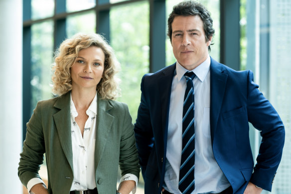 Leeanna Walsman and Stephen Peacocke in Human Error.