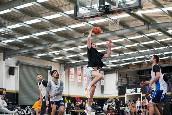 NBA star Josh Giddey goes up for a dunk at Melbourne United training on Wednesday.