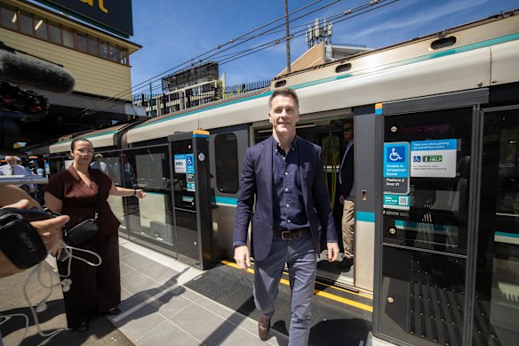 The premier gets off the metro at Dulwich Hill.