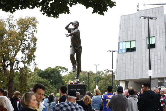 Where is Shane Warne’s statue located?