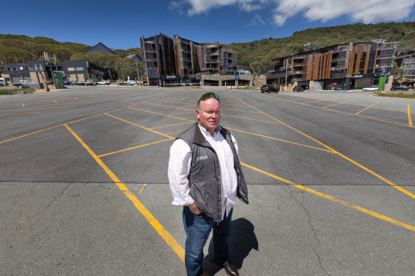 Falls Creek chief operating officer Stuart Smythe says a full ski season will go ahead despite the landslide that’s closed the main route into the town. 