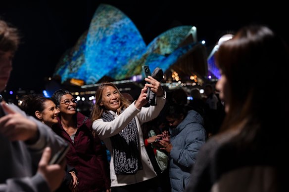 Having people in the frame can help bring the image alive. Exposure 1/60 sec at f2.8, focal length 50mm, lens 24-70, ISO 2000.