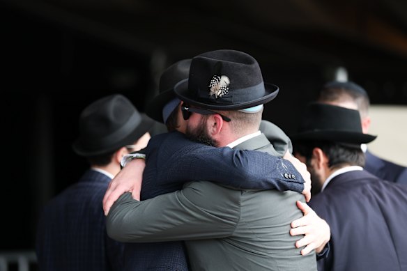 Guests arrive at the Opera House.