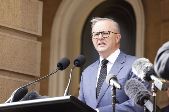Prime Minister Anthony Albanese discussed legal advice about the Voice to parliament. 