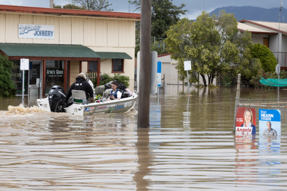 The election campaign is forgotten while Seymour residents rescue people trapped in their homes by the floods.