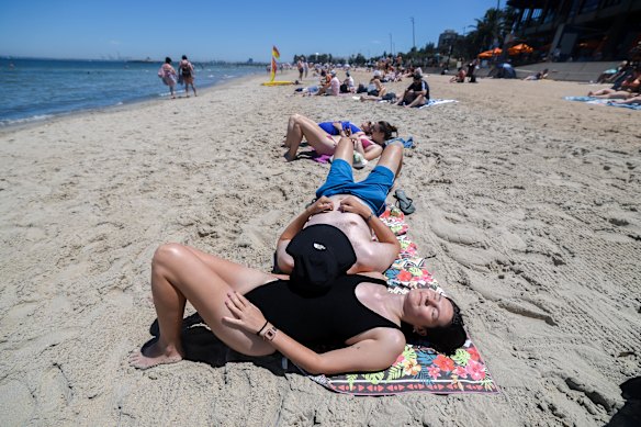 Thousands of people flocked to Melbourne’s beaches, including St Kilda Beach, on Monday. 