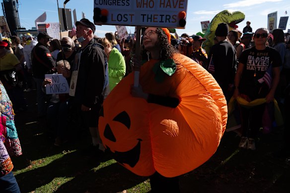 Os trajes mais populares variam.