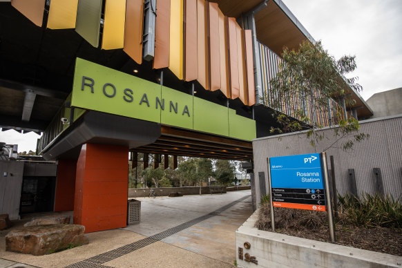 The nearest train station is at Rosanna.