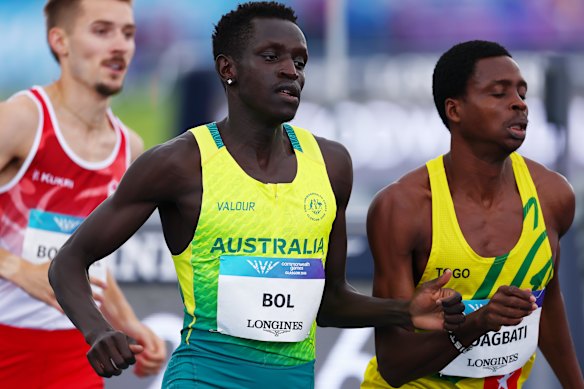 Peter Bol competes in Glasgow.