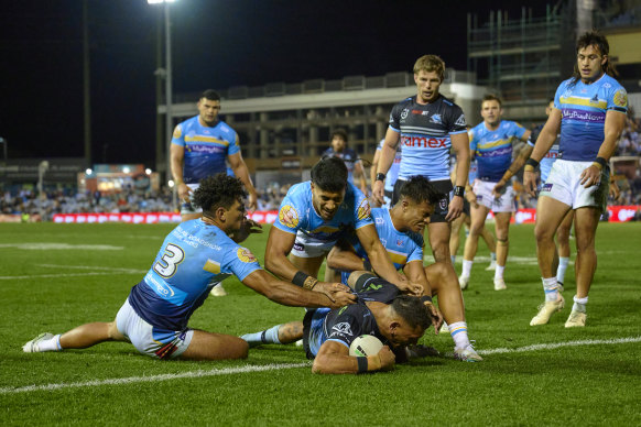 Jesse Ramien scores a try for Cronulla.