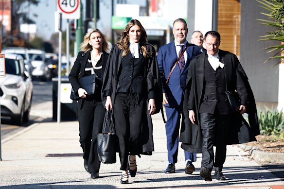 Shave defense patterson ophway, barrenst colin show, Barriser colin, Barrister Mandy, Barder Son Atores Arms