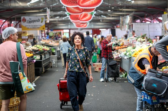 President of the Friends of Queen Victoria Market Mary-Lou Howie says the ongoing renewal project is causing headaches for traders and customers. 