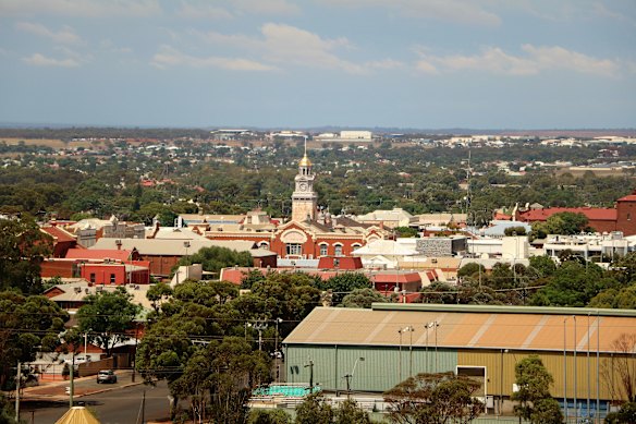 Investors and first-home buyers are competing for properties in Kalgoorlie-Boulder.