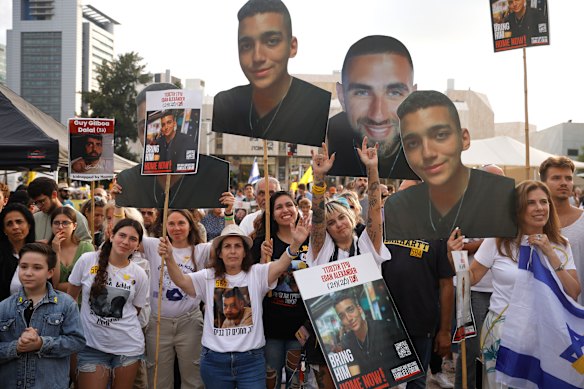 Supporters in Tel Aviv await the release of Edan Alexander, an American-Israeli soldier held hostage in Gaza.