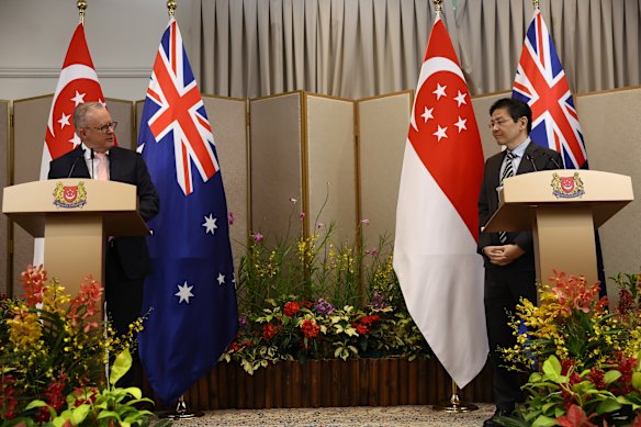 Prime Minister Anthony Albanese and Singaporean Prime Minister Lawrence Wong. 