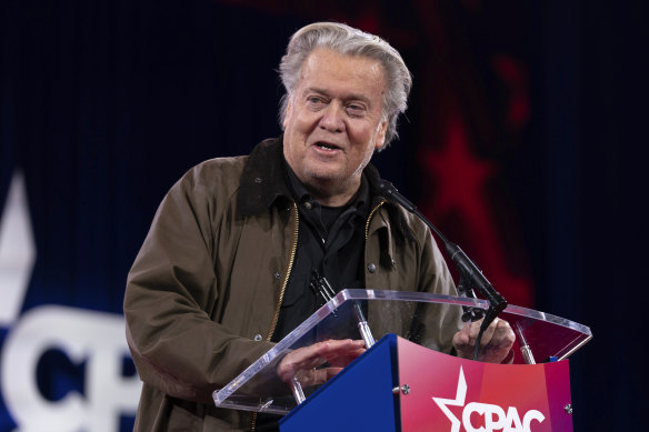 Former Trump aide Steve Bannon was criticised for a gesture he made towards the end of his CPAC speech.
