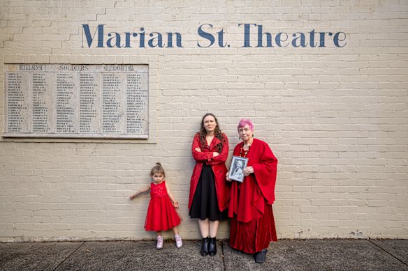 Jessica Blaxland Ashby with daughter Ida, 3, and mother, Wendy. 