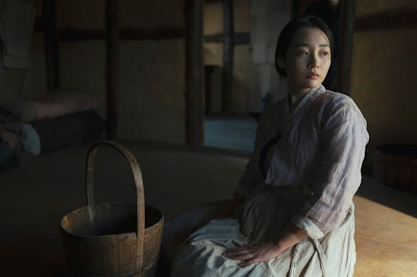 Minha Kim as Sunja in Pachinko.