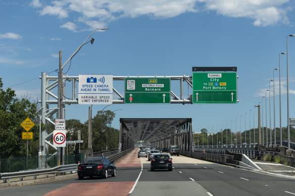 Signs on the Iron Cove Bridge led some motorists to believe the tunnel into the city was tolled. It is free.
