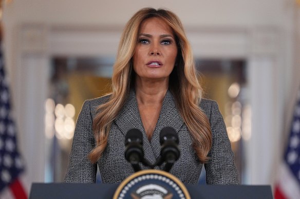 A primeira-dama Melania Trump não se juntará ao presidente dos EUA na viagem.
