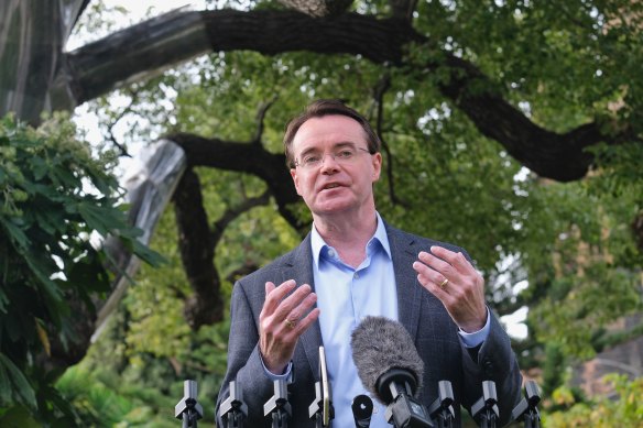 Opposition leader Michael O'Brien said his party would not give a "blank cheque" to Premier Daniel Andrews. 