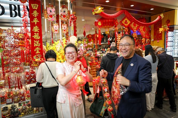 Richard Shi and Bihong Wang, Vice President and President of the Asian Business Association of Whitehorse at the Box Hill Central for Chinese Lunar New Year celebrations.