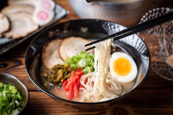 The Japanese will queue for something if it’s good, whether from ramen (above) to udon, katsudon to kakigori, gyudon to gyoza.