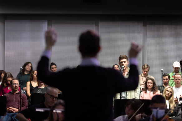 Anthony Barnhill conducts Josh Piterman in The Phantom of the Opera sitzprobe.