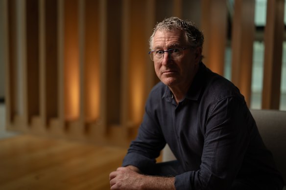 Criminologist and former NSW Police detective Vince Hurley says organised crime is recruiting adolescents.