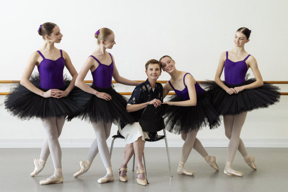 Lisa Pavane is retiring after nine years helming the Australian Ballet School.