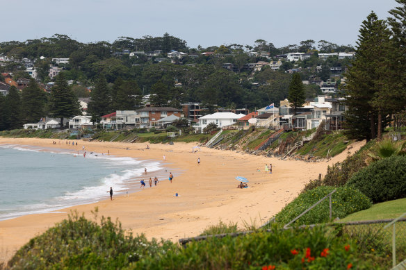 Three development applications have been lodged for the construction of a seawall at Wamberal Beach.