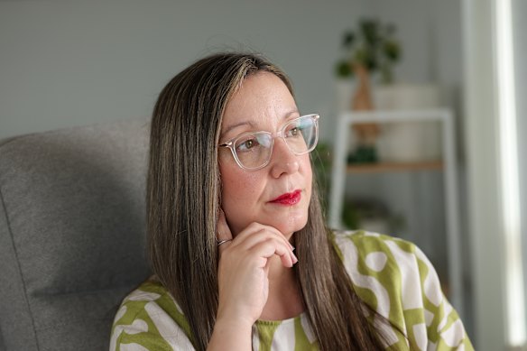 Elise Heerde fue abusada sexualmente por un miembro de la iglesia Hillsong donde trabajaba. Pide reformas legales importantes.