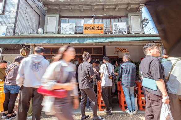 Echigoya Honten’s location oozes nostalgia.