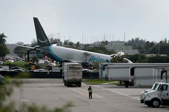 An Amazon cargo plane crashed at Miami International Airport on Sunday (Florida time).
