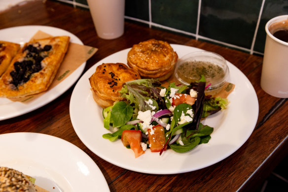 Kangaroo chilli, chicken lemon myrtle mixed slider pie combo with a native green salad.