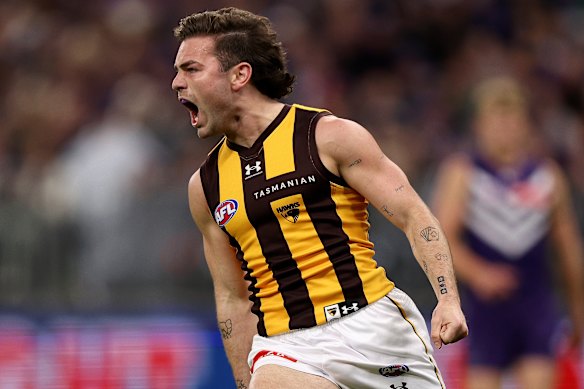Nick Watson making his presence felt early at Optus Stadium.