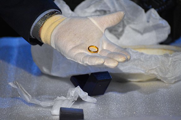 The ring belonged to Esther Hart, a second class passenger, who survived with her daughter Eva, who was 7.