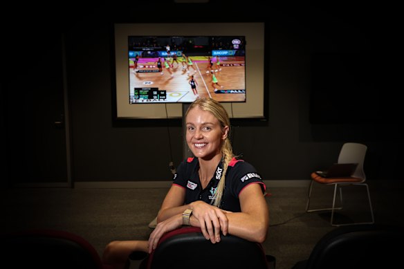 Vixens defender Rudi Ellis.