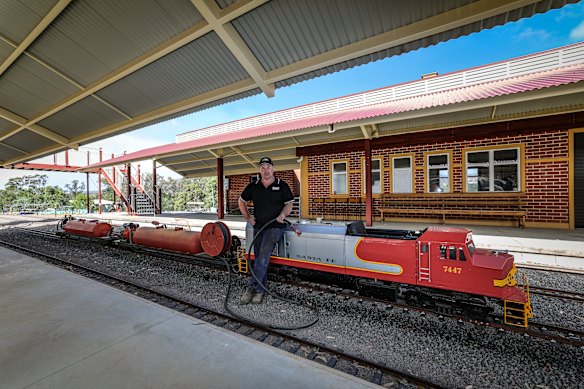 Andrew Mierisch defended the railway park from the fire which also helped to act as a firebreak to shield the main part of Harcourt.
