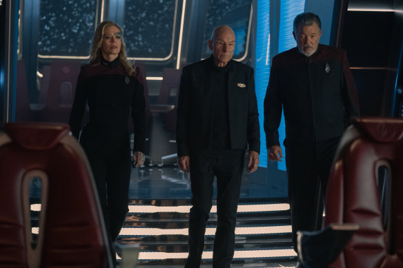 Jeri Ryan as Seven, Patrick Stewart as Picard, and Jonathan Frakes as Riker in Star Trek: Picard.