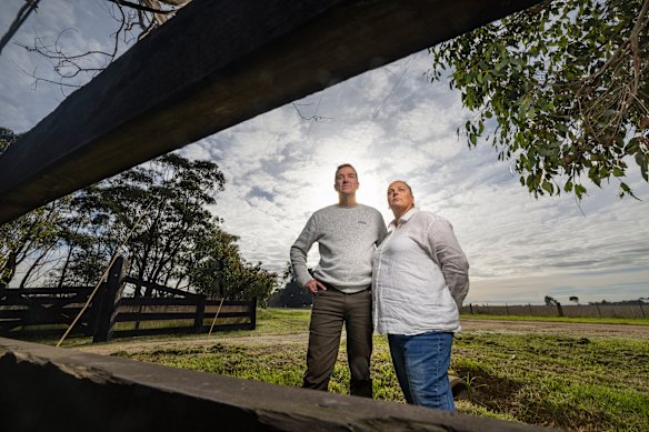 Felicity Chafer and Mark McDonald claim they were deceived by Raine and Horne Land Victoria agents.