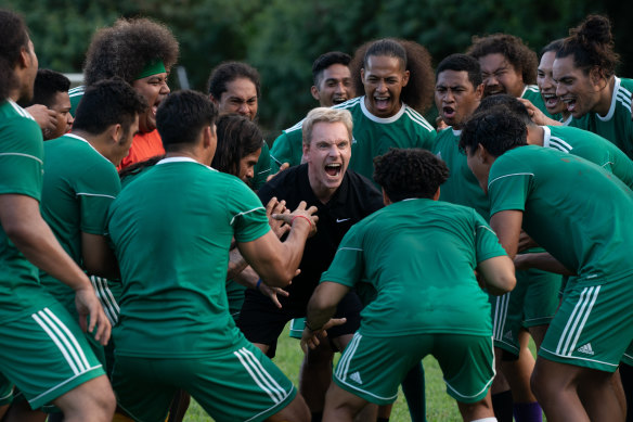 Michael Fassbender plays Dutch-American coach Thomas Rongen, who is brought in to revitalise the American Samoa soccer team in Next Goal Wins. 