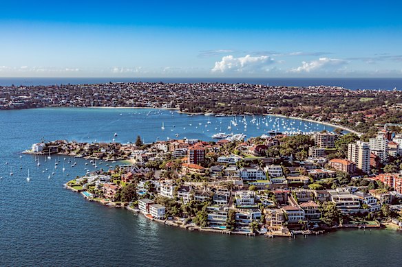 The top 1 per cent of earners in a ring of Sydney harbourside suburbs have an average income in excess of $5 million.  
