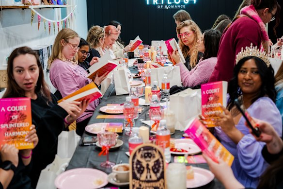 Sarah J. Maas fans gathered at Melbourne’s Trilogy of Romance A Court of Splintered Harmony launch party.