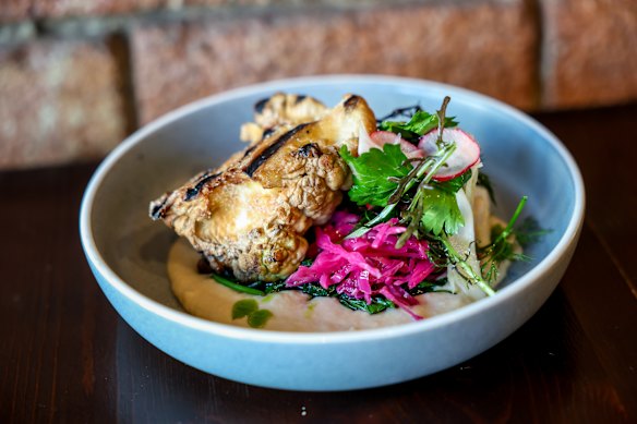 Lion’s mane mushroom, white bean puree and shaved fennel.