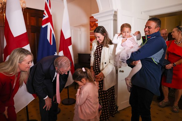 Khawaja com sua família. 