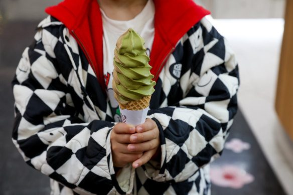 Cone of matcha/hojicha soft serve.