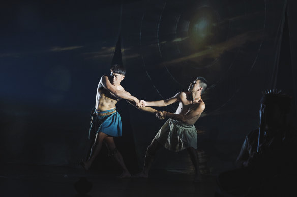 Gapu Ŋupan is a collaboration between representatives from the Yolŋu of north-east Arnhem Land and the Paiwan and Amis of southern and eastern Taiwan.