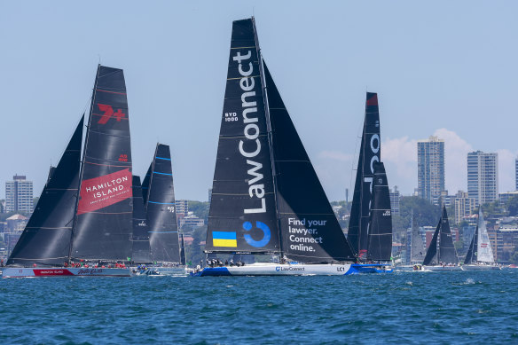 Wild Oats and Law Connect jostle for position ahead of the start.